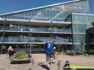 Nationale Balkon Beweegdag bij Rigtershof in Grootebroek